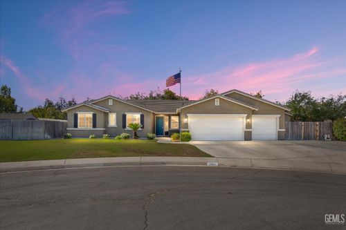 10601 Heidfeld Ct, Bakersfield, CA, 93314-8163 | Card Image