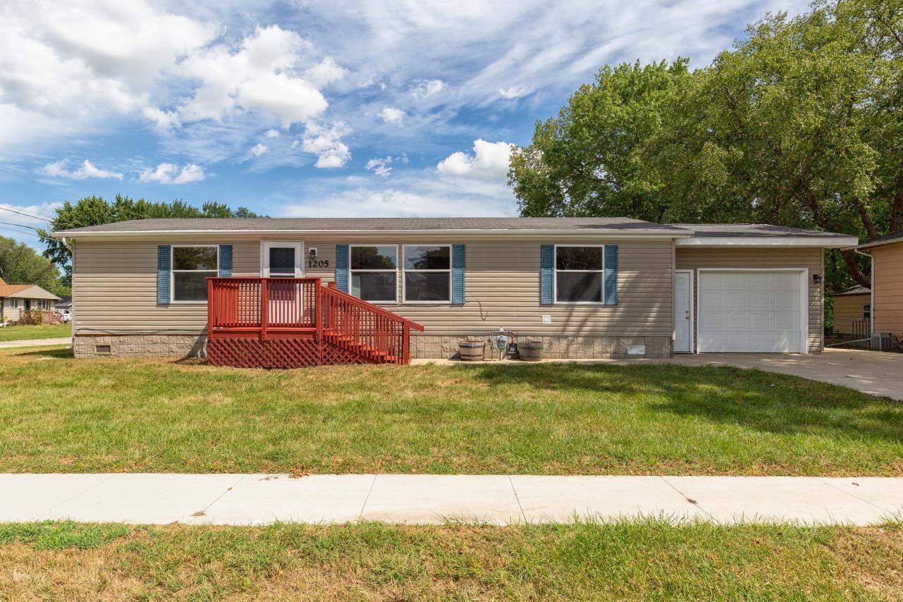 Wren Rd, Waterloo, IA 50701
