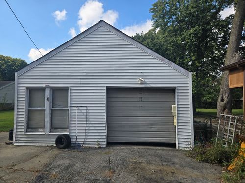 2038 Ruby St, Melrose Park, IL, 60164-2145 | Card Image