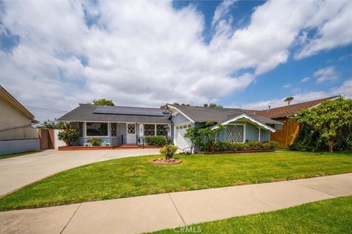6481 Dos Rios Rd, Downey, CA, 90240-2010 | Card Image