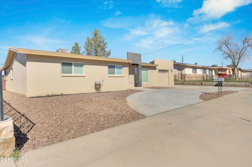 945 Richard Dr, El Paso, TX, 79907-2423 | Card Image