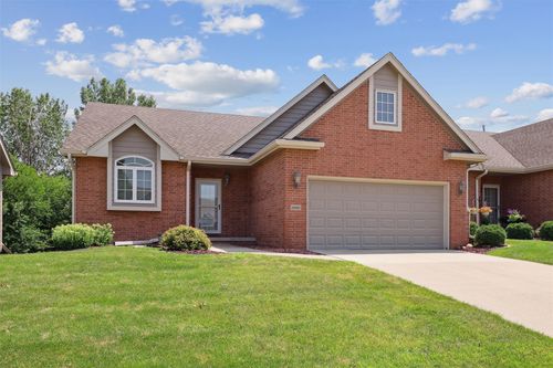 1880 Se Ashleaf Cir, Waukee, IA, 50263-8244 | Card Image