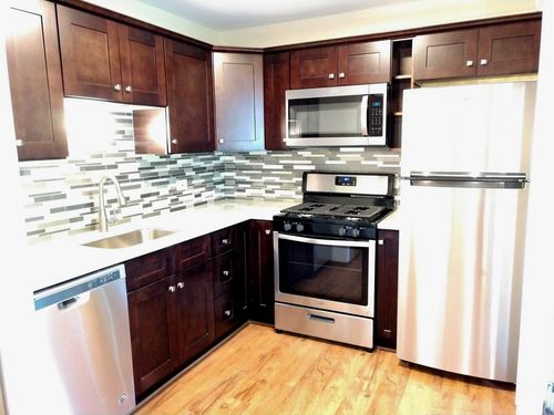 c-15 Gant Cir, Streamwood, IL, 60107-6673 | Card Image