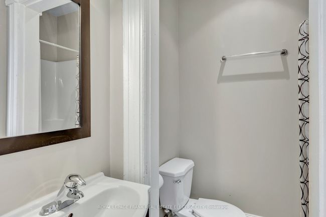 617 Aylmer St N, House other with 3 bedrooms, 2 bathrooms and 2 parking in Peterborough ON | Image 18