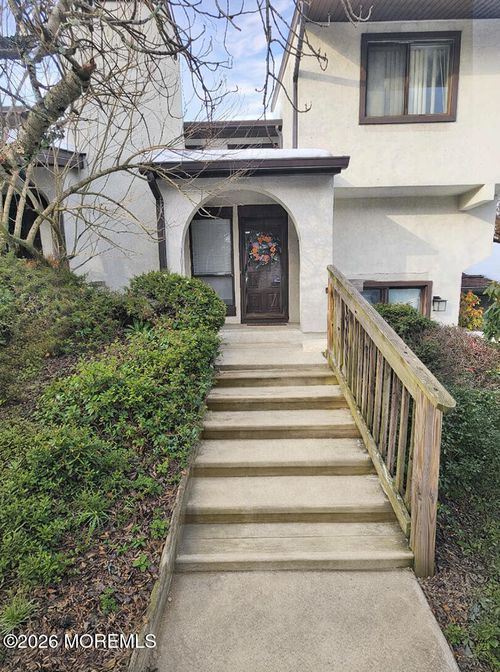 205-126 Tower Hill Dr, Red Bank, NJ, 07701-2422 | Card Image