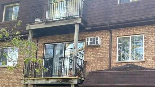 2s-99 E Dundee Rd, Wheeling, IL, 60090-3043 | Card Image