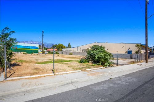 579 W Livingston St, Banning, CA, 92220-4815 | Card Image
