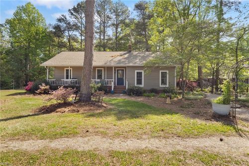 6931 Knoll Bay Ln, Gloucester, VA, 23061-3363 | Card Image