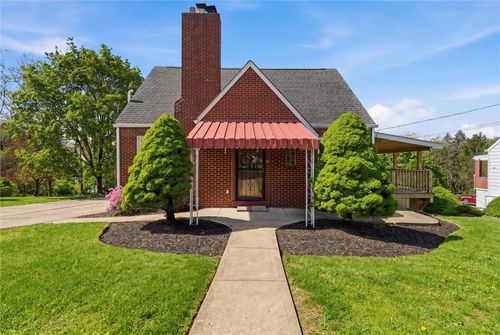 81 Coraopolis Rd, Coraopolis, PA, 15108-3760 | Card Image