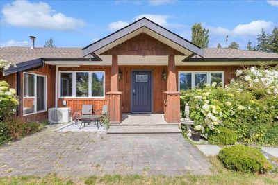 4276 248 St, House other with 3 bedrooms, 2 bathrooms and null parking in Aldergrove BC | Image 2