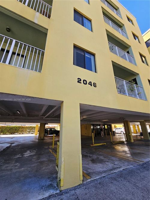 205-2046 W Flagler St, Miami, FL, 33135 | Card Image