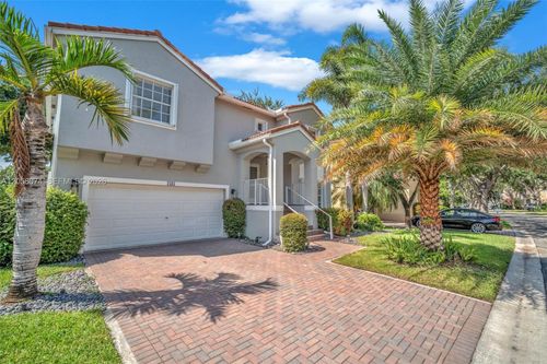 7565 Nw 19th Dr, Pembroke Pines, FL, 33024-1019 | Card Image
