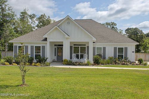 19194 Harrington Cir, Biloxi, MS, 39532-4572 | Card Image