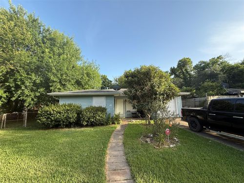 2921 Tarpey Ave, Texas City, TX, 77590-6829 | Card Image