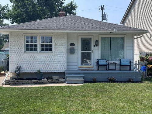 4220 Burns Ave, Lincoln Park, MI, 48146-4026 | Card Image