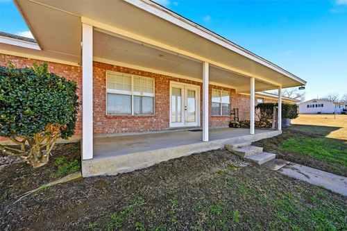 929 County Line Church Rd, Whitesboro, TX, 76273-7116 | Card Image