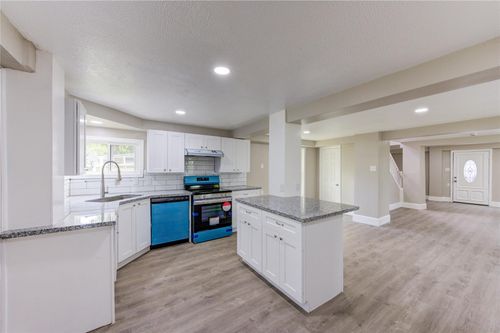 15170 Mcrae Lk, Conroe, TX, 77303-3952 | Card Image