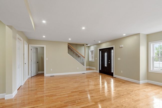 1 - 112 Sigourney St, Condo with 4 bedrooms, 3 bathrooms and 2 parking in Revere MA | Image 9