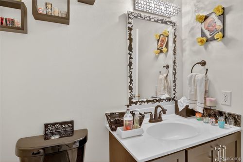 238 Falkirk Ct, Kalamazoo, MI, 49006-4355 | Card Image