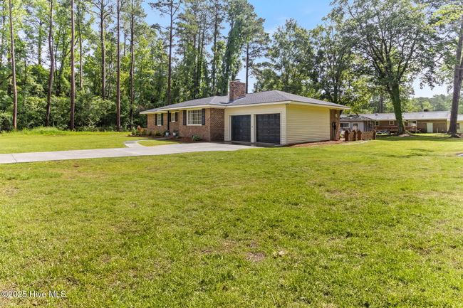 84 White Pine Rd, House other with 3 bedrooms, 2 bathrooms and 2 parking in Lake Waccamaw NC | Image 25