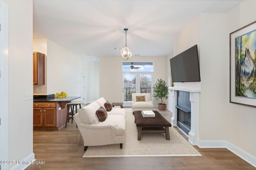 unit312-2011 Frankfort Ave, Louisville, KY, 40206 | Card Image