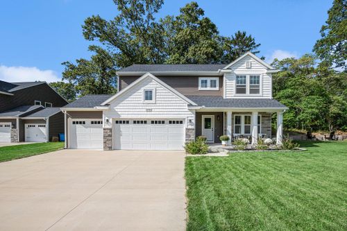18706 Leonard Ct, New Buffalo, MI, 49117-8895 | Card Image