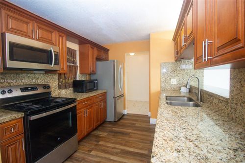 apt-207-3100 N Pine Island Rd, Sunrise, FL, 33351-7337 | Card Image