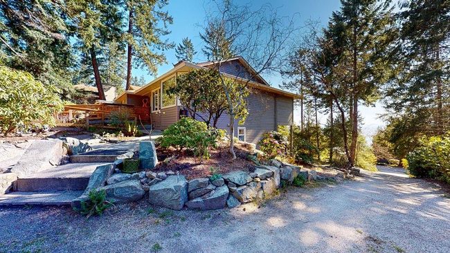 7301 Redrooffs Road, House other with 3 bedrooms, 2 bathrooms and 6 parking in Sechelt BC | Image 33