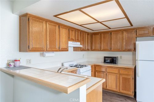 apt-c9-17333 Brookhurst St, Fountain Valley, CA, 92708-3765 | Card Image