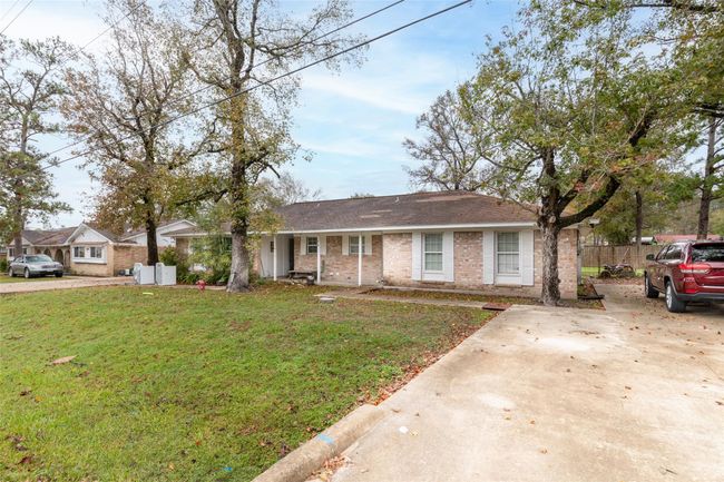 22195 E Martin Dr, Home with 3 bedrooms, 1 bathrooms and null parking in Porter TX | Image 6