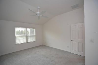 11188 Hess Way, House other with 3 bedrooms, 2 bathrooms and null parking in Oxford FL | Image 3