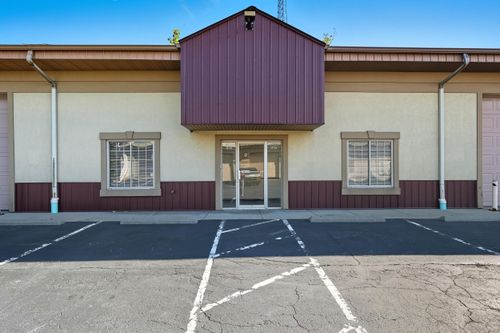 876 N Madison St, Crown Point, IN, 46307-8212 | Card Image