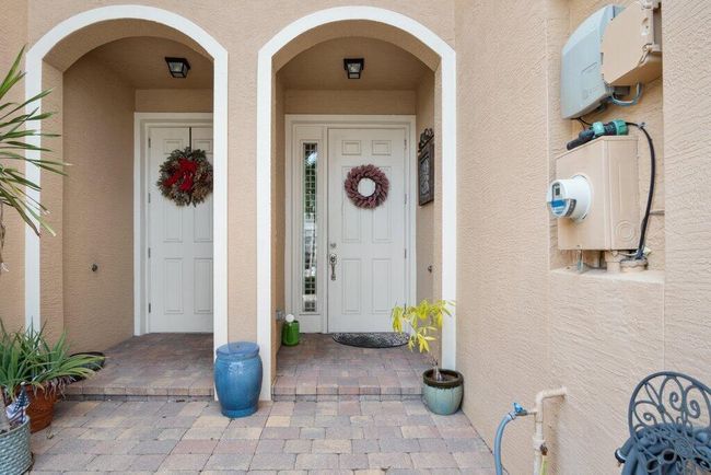 651 Sw Glen Crest Way, Condo with 3 bedrooms, 3 bathrooms and null parking in Stuart FL | Image 5