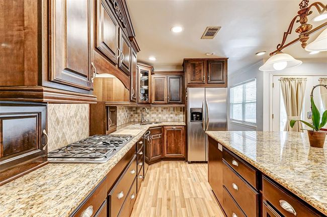 Plenty of counter space in this beautiful kitchen! | Image 14