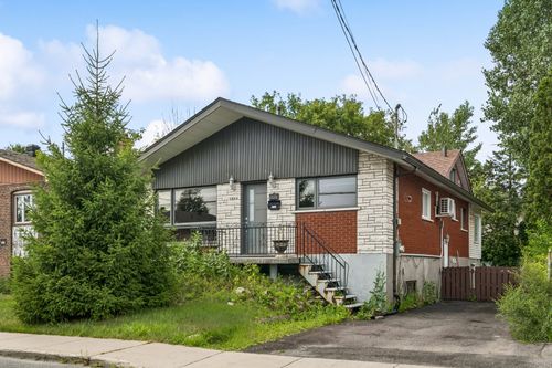 1805 Rue Nielsen, House with 4 bedrooms, 1 bathrooms and null parking in Longueuil QC | Card Image