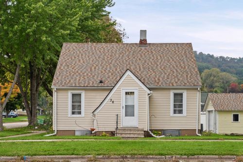 36 S Elm Street, La Crescent, MN, 55947 | Card Image