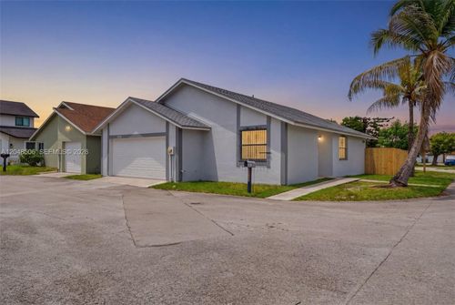 29617 Sw 158th Ct, Homestead, FL, 33033-3465 | Card Image