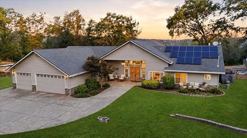 19372 Buck Ridge Rd, Grass Valley, CA, 95949-7024 | Card Image