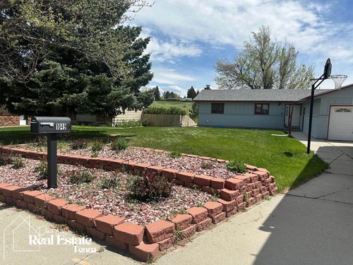 1049 Cardiff, Casper, WY, 82609-2425 | Card Image