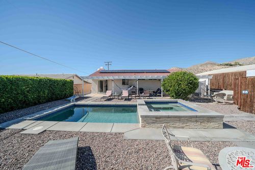 9524 Santa Cruz Rd, Desert Hot Springs, CA, 92240-1721 | Card Image