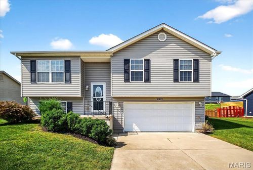 220 Fredde Dr, Wentzville, MO, 63385-7223 | Card Image