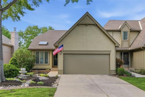 8310 W 120th Ter, Overland Park, KS, 66213-1236 | Card Image
