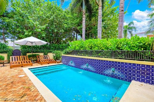 h-2-270 5th Ave S, NAPLES, FL, 34102-6522 | Card Image