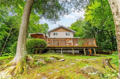 1043 Bullfrog Bay Dr, House other with 3 bedrooms, 1 bathrooms and 6 parking in Haliburton ON | Image 2