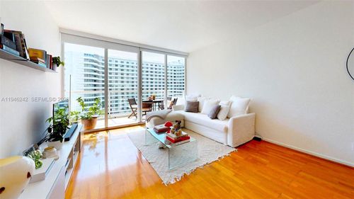 apt-10a-5600 Collins Ave, Miami Beach, FL, 33140-2441 | Card Image