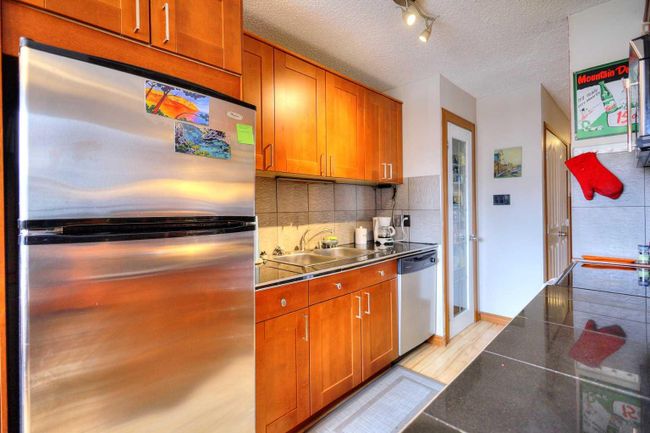 201 - 1719 11 Avenue Sw, Home with 2 bedrooms, 1 bathrooms and 1 parking in Calgary AB | Image 14