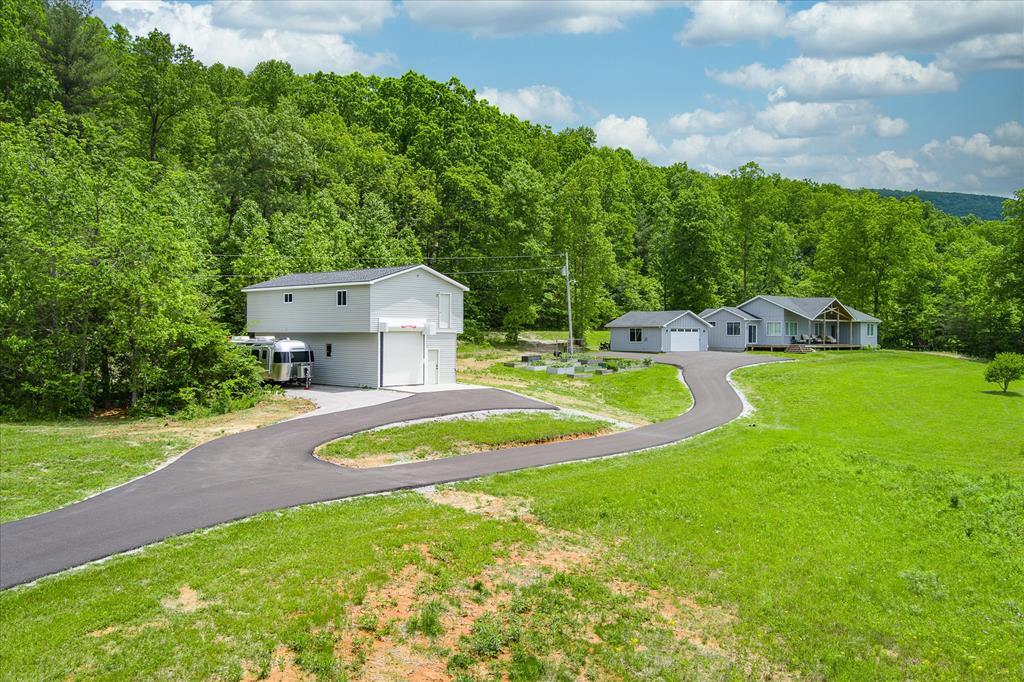 Bat Town Rd, Crab Orchard, TN 37723
