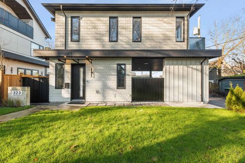 323 N Kamloops St, Vancouver, BC, V5K | Card Image