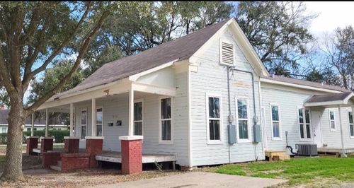 2105 Laurel St, Beaumont, TX, 77701-1958 | Card Image