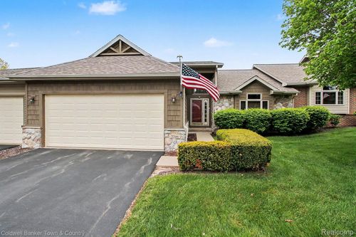 2246 Willow Tree Dr, Brighton, MI, 48116-6763 | Card Image